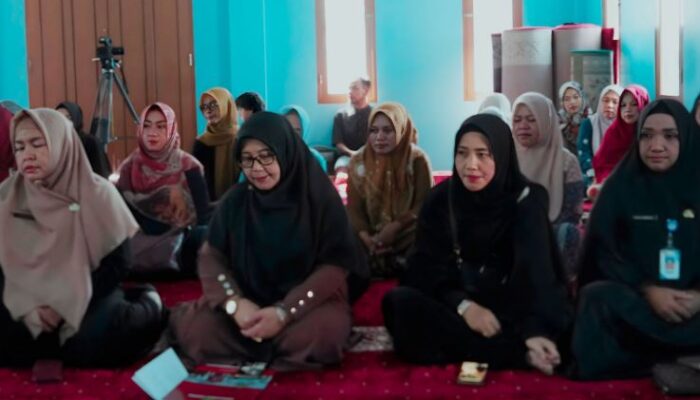 Bukit Arai Bershalawat, Pesan Hj. Kholijah untuk Ibu-ibu ASN Natuna: Rakyat Tak Butuh Jabatanmu, Tapi Ketakwaan dan Kejujuranmu