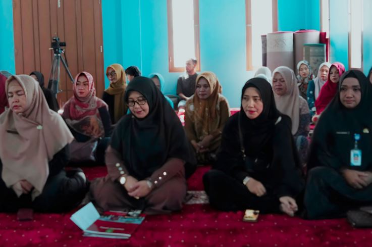 Ibu-ibu ASN Natuna di Mushola Bukit Arai