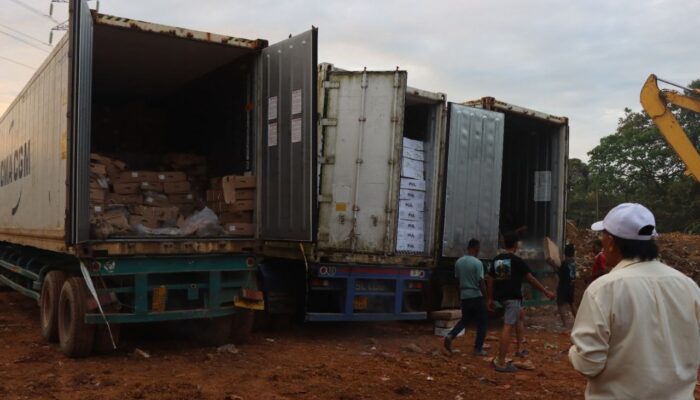 Polda Kepri Bongkar Penyelundupan 80 Ton Daging Ilegal & Ribuan Barang Bekas Asal Singapura