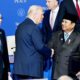 Presiden Prabowo Subianto saat berbicara dengan Presiden AS Donald Trump