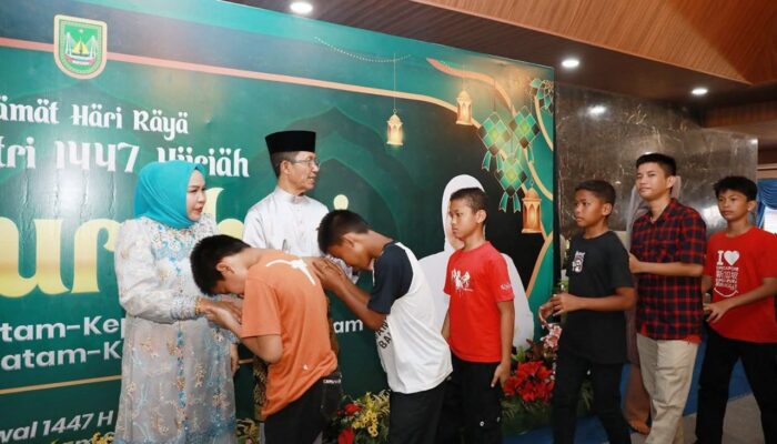 Ribuan Warga Padati Wisma BP Batam, Open House Amsakar Achmad Jadi Ajang Silaturahmi Tanpa Sekat