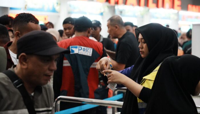 Bukan Cuma Keluar, Puluhan Ribu Orang Justru ‘Serbu’ Batam Lewat Jalur Laut