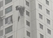 Tragis! Pekerja Gondola di Surabaya Tewas Terhempas Badai di Lantai 26, Satu Lainnya Luka Parah