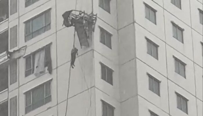 Tragis! Pekerja Gondola di Surabaya Tewas Terhempas Badai di Lantai 26, Satu Lainnya Luka Parah