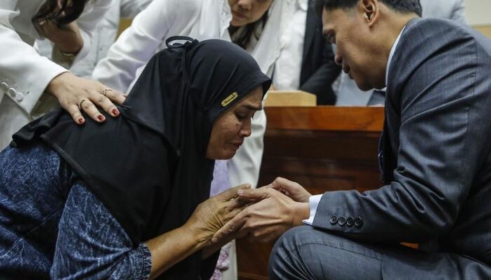 Tangis Ibu Nirwana Jelang Vonis Mati Sang Anak: Fandi Hanya Korban Cari Kerja, Bukan Bandar!