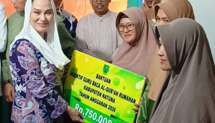 Tangis Haru Guru Ngaji di Natuna, 20 Tahun Mengabdi Sukarela, Baru Kini Disentuh Insentif Bupati