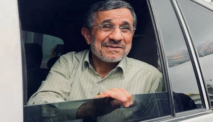 Mantan Presiden Iran,Mahmoud Ahmadinejad dilaporkan selamat