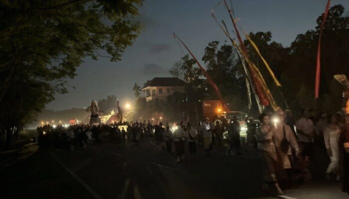 Semarak Nyepi 1948 Saka, Intip Kemeriahan Pawai Ogoh-Ogoh di Sekupang Batam