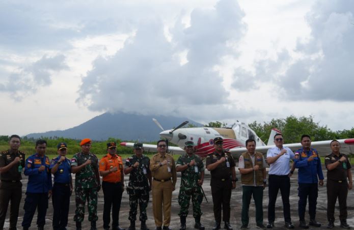 Pesawat modifikasi cuaca Cessna Grand Caravan milik BNPB saat disiagakan di Lanud Raden Sadjad Natuna untuk operasi hujan buatan.