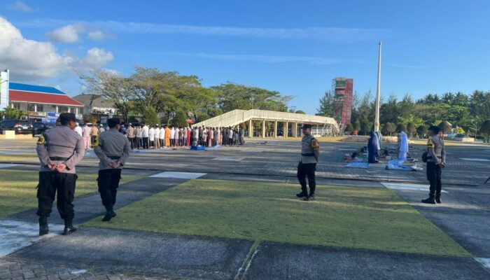 Gema Takbir di Bibir Pantai, Jemaah Muhammadiyah Natuna Tunai Sholat Id di Pantai Piwang
