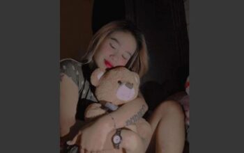 : Foto kenangan almarhumah Diana yang memiliki tato nama di tangan dan mulai mengenakan hijab sebelum ditemukan tewas di Setajam