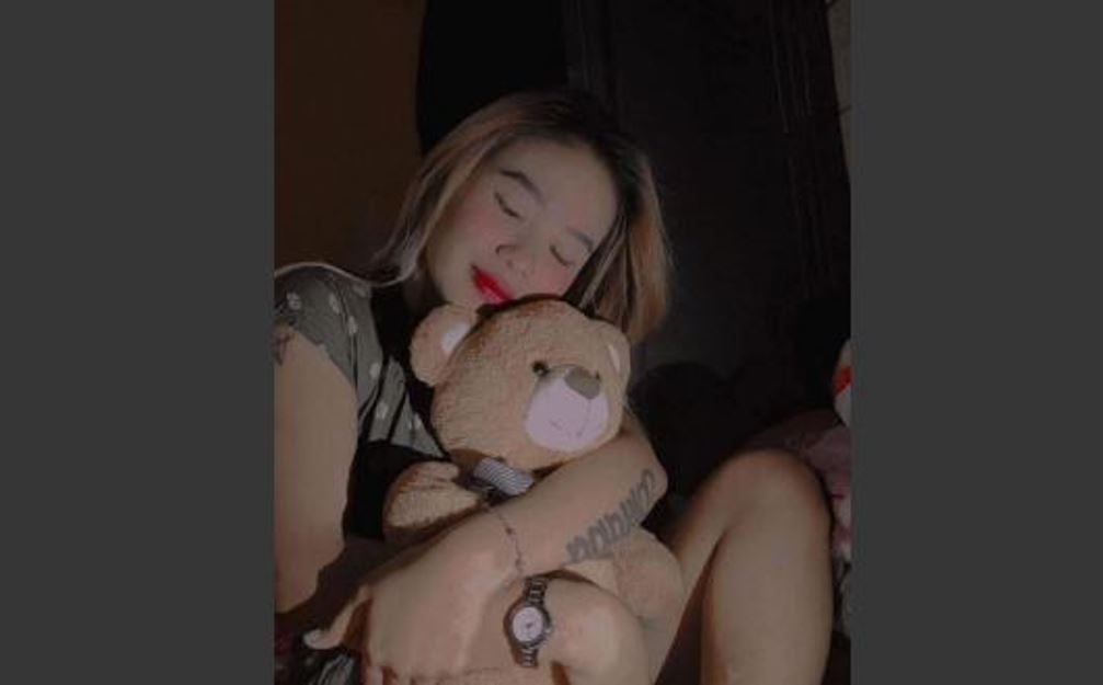 : Foto kenangan almarhumah Diana yang memiliki tato nama di tangan dan mulai mengenakan hijab sebelum ditemukan tewas di Setajam