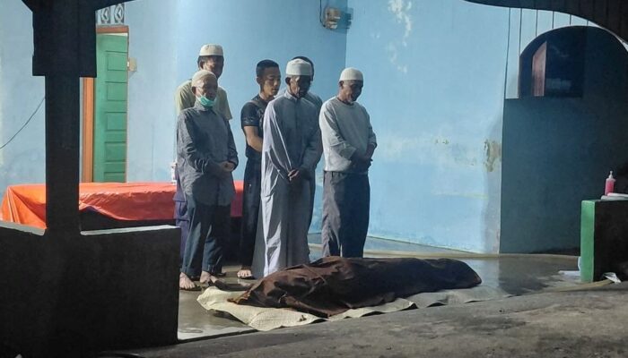 Kesepian di Akhir Hayat: Hanya 6 Orang yang Shalatkan Jenazah Diana, Di Mana Sang Suami?