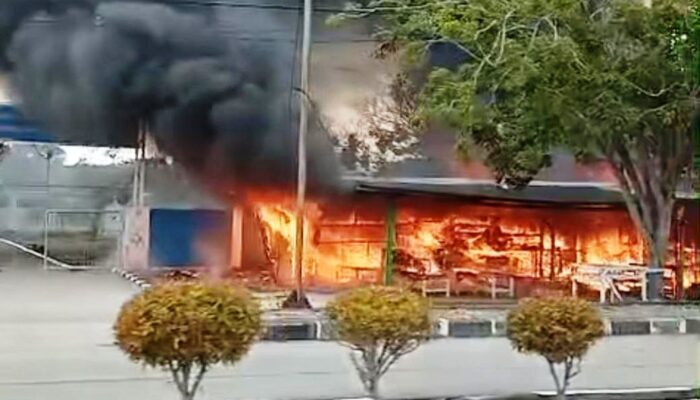 Tabung Gas Bocor, Tiga Warung Kuliner di Coastal Area Karimun Rata dengan Tanah