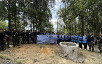 Uji Nyali di Gunung Jantan, Prajurit Lanal TBK Tanam Pohon di Puncak Tertinggi Karimun