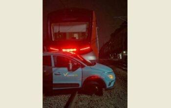 Terkuak! Pemicu Tabrakan KA Argo Bromo vs KRL di Bekasi Diduga Akibat Taksi Hijau Terobos Perlintasan