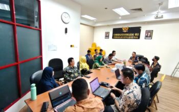 ertemuan koordinasi Ombudsman Kepri dan Kemenag Batam bahas pengawasan PPDB 2026.
