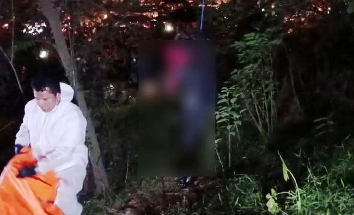 Lokasi penemuan mayat pria membusuk dalam posisi tergantung di hutan pinggir jalan Yos Sudarso, kawasan Bengkong Garama Batam.