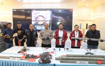 Kasat Reskrim Polresta Barelang Kompol M Debby Tri Andrestian rilis kasus pencurian kabel PLN dan fasilitas umum di Batam