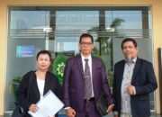 Muhammad Zen dan tim kuasa hukum LT Associates di PTUN Tanjungpinang terkait gugatan Direktur Perumda Tirta Mulia Karimun.