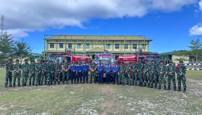 Latihan Bersama Batalyon Komposit 1 Gardapati dan Damkar Natuna Perkuat Sinergi Penanggulangan Bencana