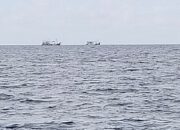 Kapal trawl asing diduga asal Vietnam sedang beroperasi ilegal di Perairan Laut Natuna Utara.