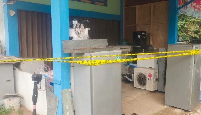 TKP Pembunuhan di Lingga Steril, Warga Garuk Kepala Amankan Barang Elektronik yang Masih Diservis