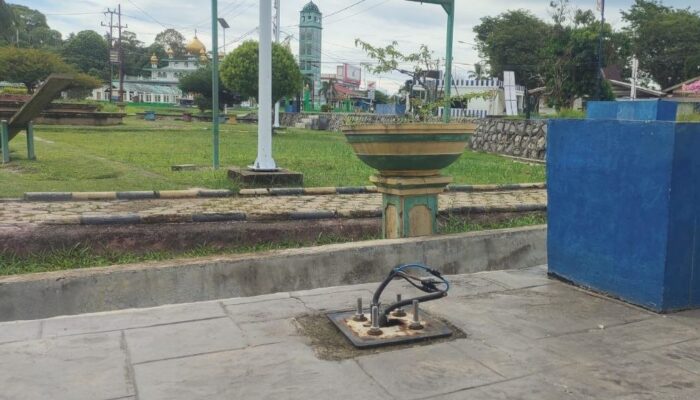 Ngeri! Niat Ajak Anak Main di Taman Dabo, Warga Malah Temukan Kabel Listrik ‘Maut’