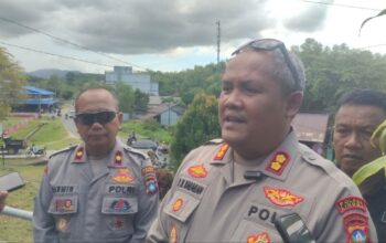 Kapolres Lingga AKBP Pahala M Nababan saat memberikan keterangan di lokasi rekonstruksi pembunuhan Diana