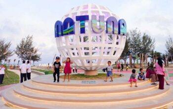 Dari “Pantai Stres” Menuju Pantai Rindu: Metamorfosis dan Sisi Kelam Pantai Piwang Natuna