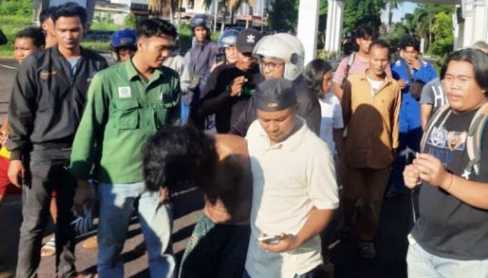 Gak Sempat Jadi Duit, Maling Kabel di Baloi Permai Dikepung Warga Lalu Diangkut Polisi