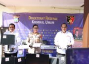 Direktorat Reserse Kriminal Umum (Ditreskrimum) Polda Kepulauan Riau (Kepri) berhasil membongkar praktik perjudian online berskala besar di Kota Batam.