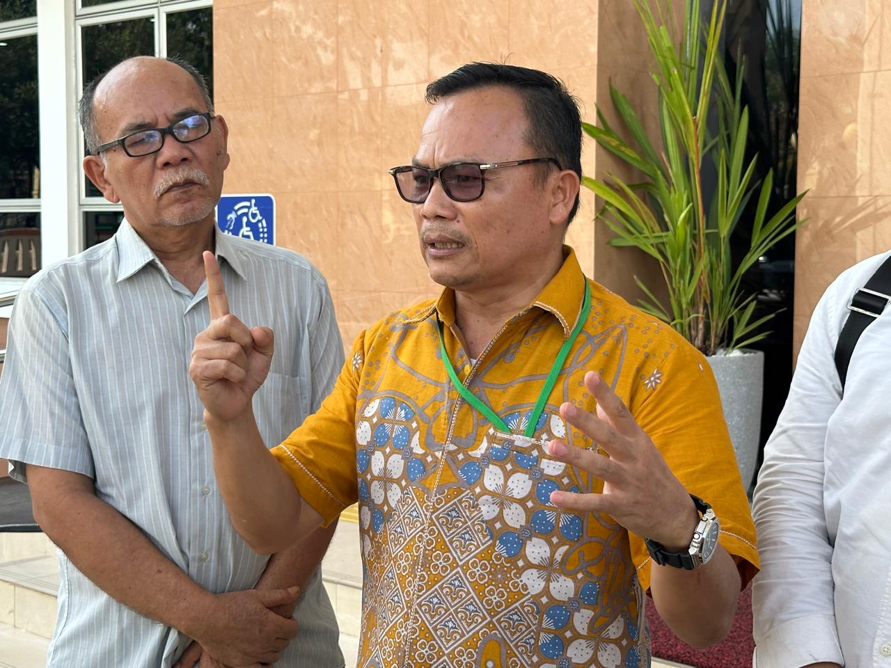 Kuasa hukum terdakwa, Benhauser Manik
