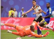 Gol keempat pemain Jerman, Jamal Musiala dalam pertandingan penyisihan Grup E Piala Dunia antara Jerman dan Curaçao di Houston, Minggu, 14 Juni 2026. (AP Photo/Eric Gay)