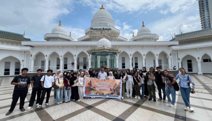 Belajar Hukum dari Akar Peradaban: Mahasiswa Uniba Kuliah Lapangan di Museum Raja Ali Haji Batam