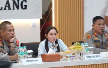 Penandatanganan pakta integritas pengusaha besi tua batam bersama bp batam dan polda kepri di polresta barelang.