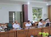 Suasana rapat koordinasi Pansus DPRD Batam bersama Tim Pemko Batam terkait revisi Perda Pengelolaan Sampah.