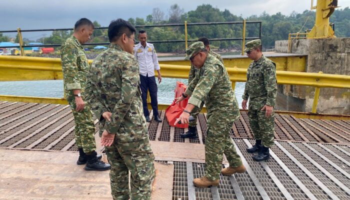 Wadan Kodiklat TNI Tinjau Pelabuhan Roro Jagoh, Jelang Latihan Terintegrasi Tiga Matra Agustus Mendatang