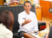 Wali Kota Batam Amsakar Achmad bersama Konjen Tiongkok Huang He saat pembahasan jaminan investasi dan infrastruktur Batam