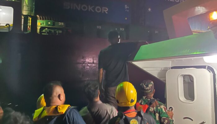 Detik-Detik Kapal Korea Selatan Evakuasi 4 WNI Korban TB AOM 787 yang Tenggelam di Anambas