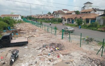 Akses Ditembok Kawat, Warga Anggrek Sari Batam Pertanyakan Dugaan ‘Penyerobotan’ Fasum