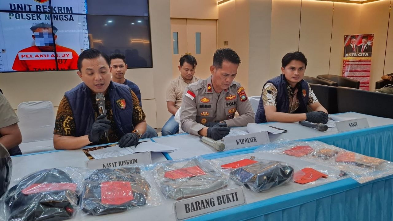 Polresta Barelang saat merilis kasus penangkapan pelaku jambret di Nongsa Batam.