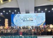 Ketua Umum PGIW Kepri dan jajaran pengurus foto bersama dengan Wakil Gubernur Kepri, Nyanyang Harris Pratamura.