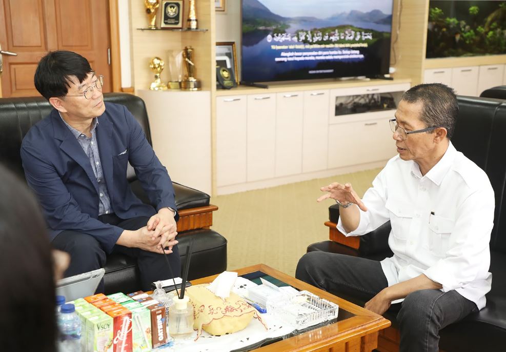 Wali Kota Batam Amsakar Achmad saat menerima audiensi delegasi Jeonju Vision College Korea Selatan terkait program beasiswa vokasi.