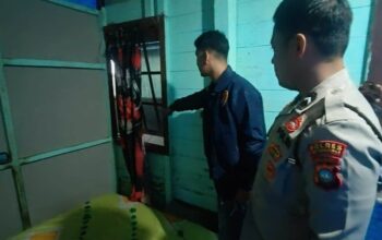 Polisi melakukan olah TKP dugaan penculikan bocah 8 tahun di Desa Ladan, Anambas.