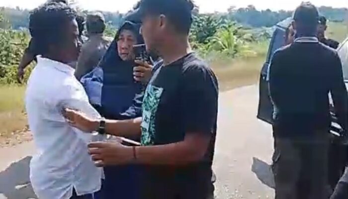 Sengketa Lahan Rempang: Warga Pantai Melayu Hadang Pemasangan Plang BP Batam