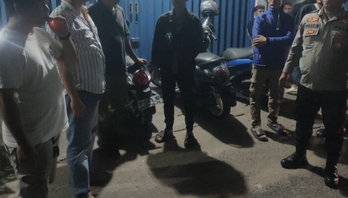 Sempat Dikerumuni Warga di Jodoh, Buronan Kasus Penggelapan Motor Polsek Batam Kota Berhasil Diamankan