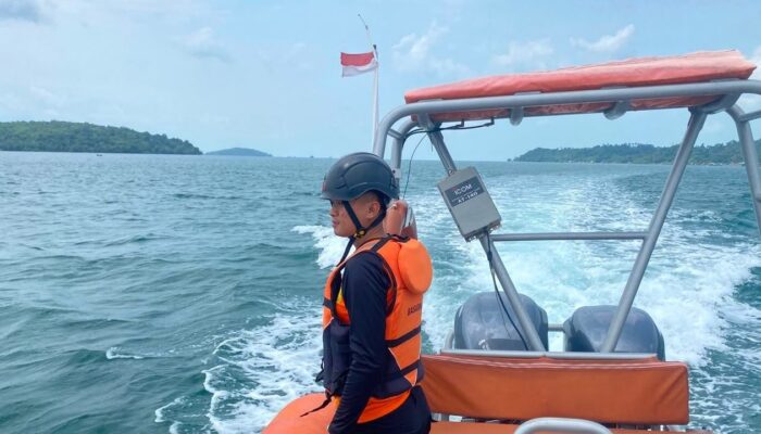 Kapal Nelayan Cumi Hancur Ditabrak Tongkang di Perairan Bangka, 2 Nelayan Hilang di Laut