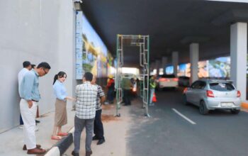Wakil Kepala BP Batam, Li Claudia Chandra mengecek progres terbaru Underpass Pelita Batam yang sedang direvitalisasi BP Batam.