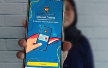 Tampilan aplikasi Identitas Kependudukan Digital IKD pada smartphone.
